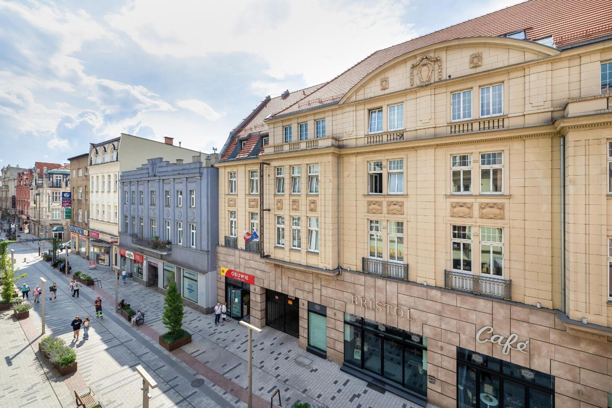 Nowoczesne I Stylowe Apartamenty W Centrum Bytomia Blisko Rynku By Noclegi Renters Exterior foto